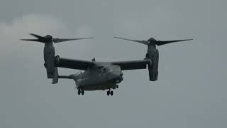 Watch as an USAF CV 22  Osprey transforms from plane to helicopter at RIAT 2023 - 4K