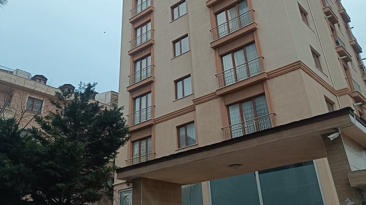 ÜMRANİYE ARMAĞANEVLER MAH' de GÜZEL KONUMDA 3+1 120 _METRE 9.KAT SATILIK FERAH DAİRE ÖNÜ AÇIK 