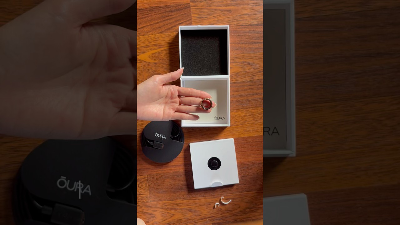 Unbox my Oura ring 💍 with me! We’re gonna be healthy AF starting now 