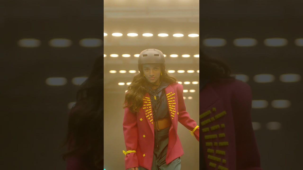 PLAY UNSTOPPABLE/ LEGO