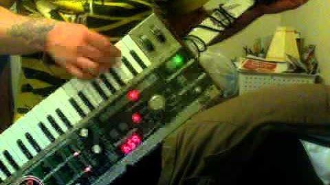 microkorg/monotron combo "keytar"