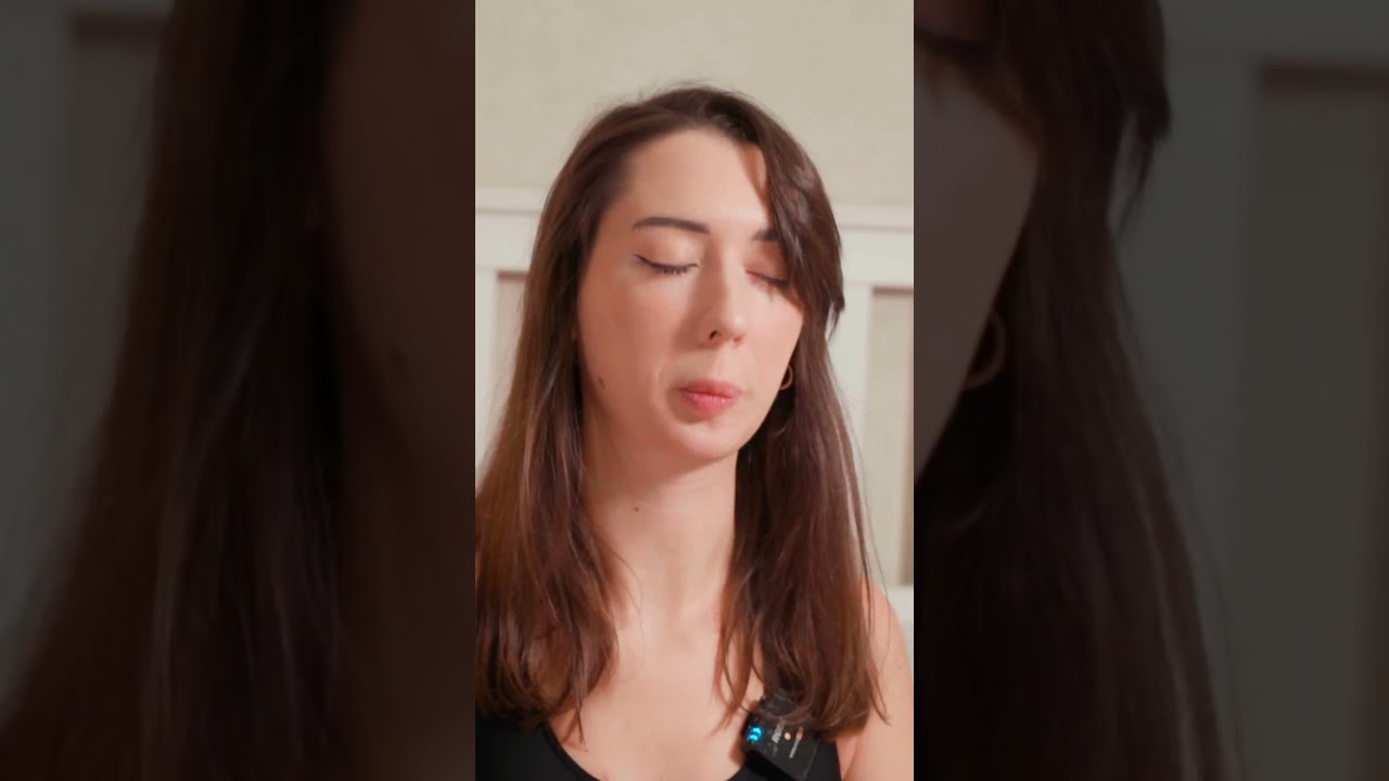 FLEXIBILITY FROM BED: YOGA AND STRETCHES WITH HELENA  