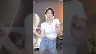 迷人的黎闪电20230120081627