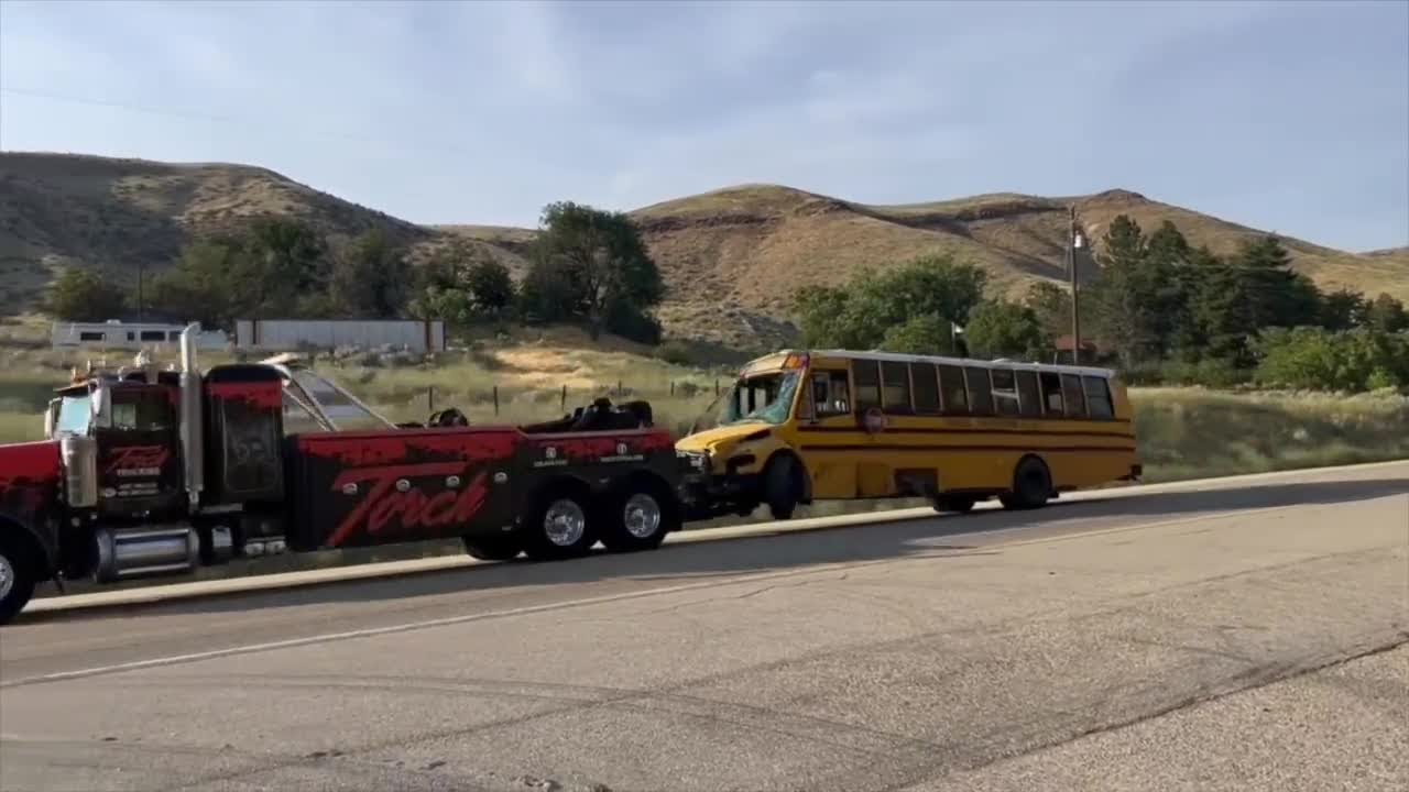 11 injured, 7 critically in school bus crash - YouTube