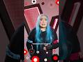 La passione per le minigonne di Loredana Bertè non ha mai fine, soprattutto sul palco di Sanremo! 💐