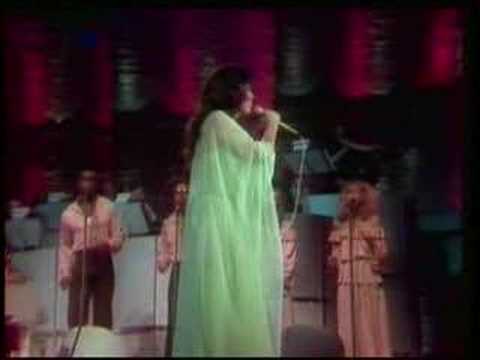 Loretta Lynn - You Ain't Woman Enough (Live)