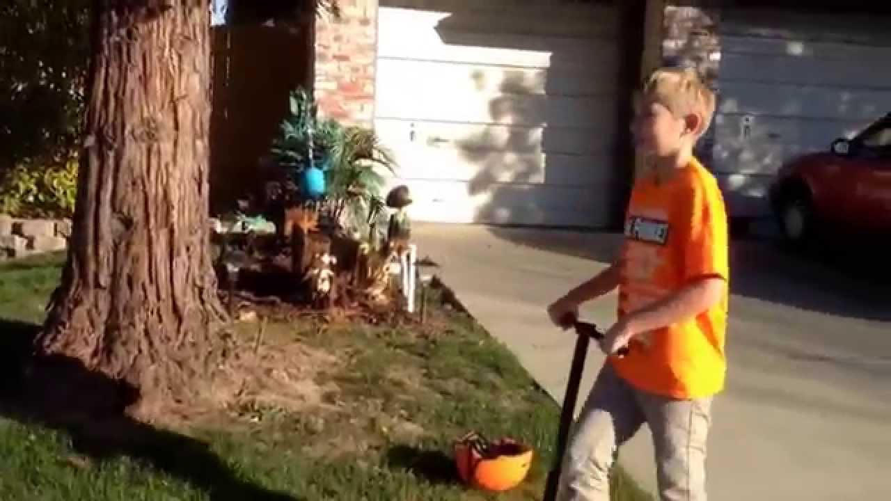 How To Bunny Hop On A Scooter YouTube how-to-bunny-hop-on-a-scooter-youtube