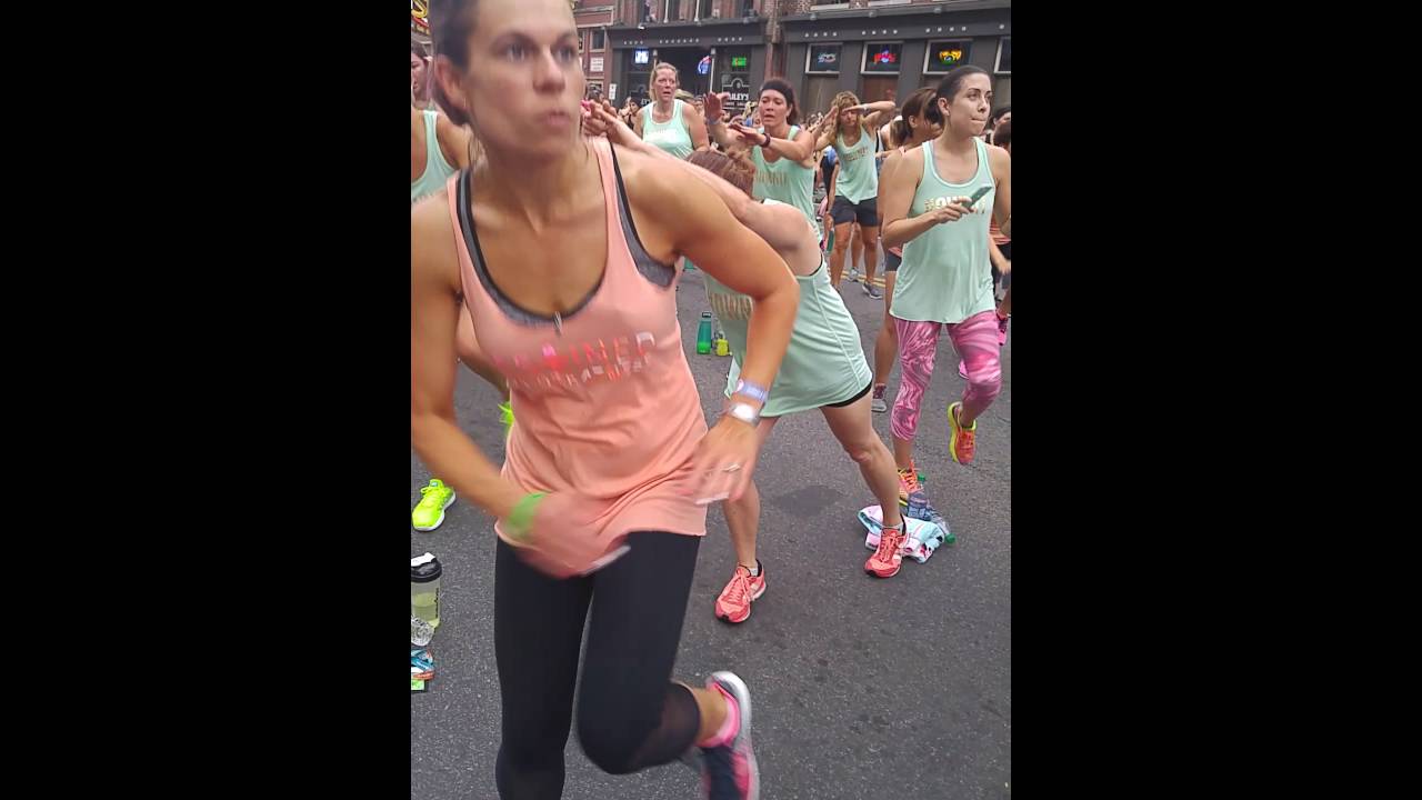 Beachbody summit Stacy workout clip