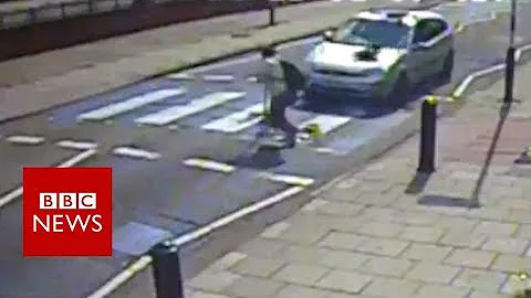 CCTV captures zebra crossing hit and run - BBC News - DayDayNews