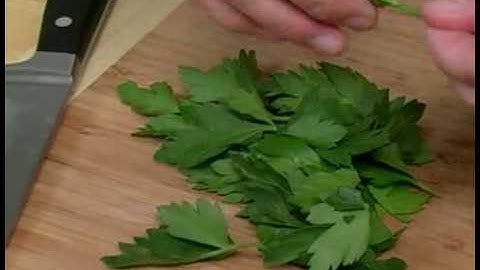 Cooking Tips : How to Chop Italian Parsley
