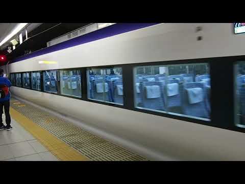 JR東日本E353系 特急スーパーあずさ1号 新宿駅の引き上げ線から10番線へ入線