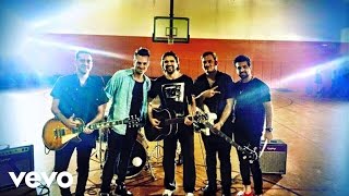 Video thumbnail of "Tan Bionica - Un Poco Perdido ft. Juanes"