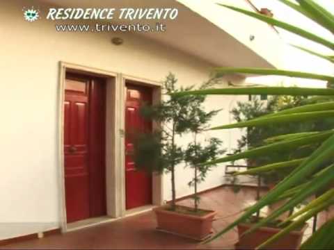 www.trivento.it Video del bilocale 2 posti in Casa Angelo (m 330 dal centro sportivo-ricreativo em 1.580 dalla spiaggia), nel Residence Trivento a Palinuro, nel Parco del Cilento. Immerso nella natura offre confortevoli appartamenti con vista panoramica e diversi servizi. Piscina, tennis,...