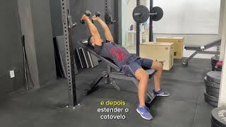Tríceps Testa No Banco Inclinado Com Halteres