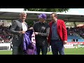 Trikot-Jackett Übergabe bei Frankfurt Universe