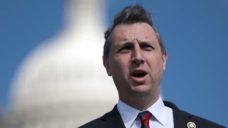 Celebrity Bipartisan lawmakers push for STOCK Act to limit congressional trading Profile