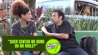 Download Lagu FAZENDO PERGUNTAS INDISCRETAS PARA OS HOMENS NA PRAÇA!  | Pegadinhas RedeTV! MP3