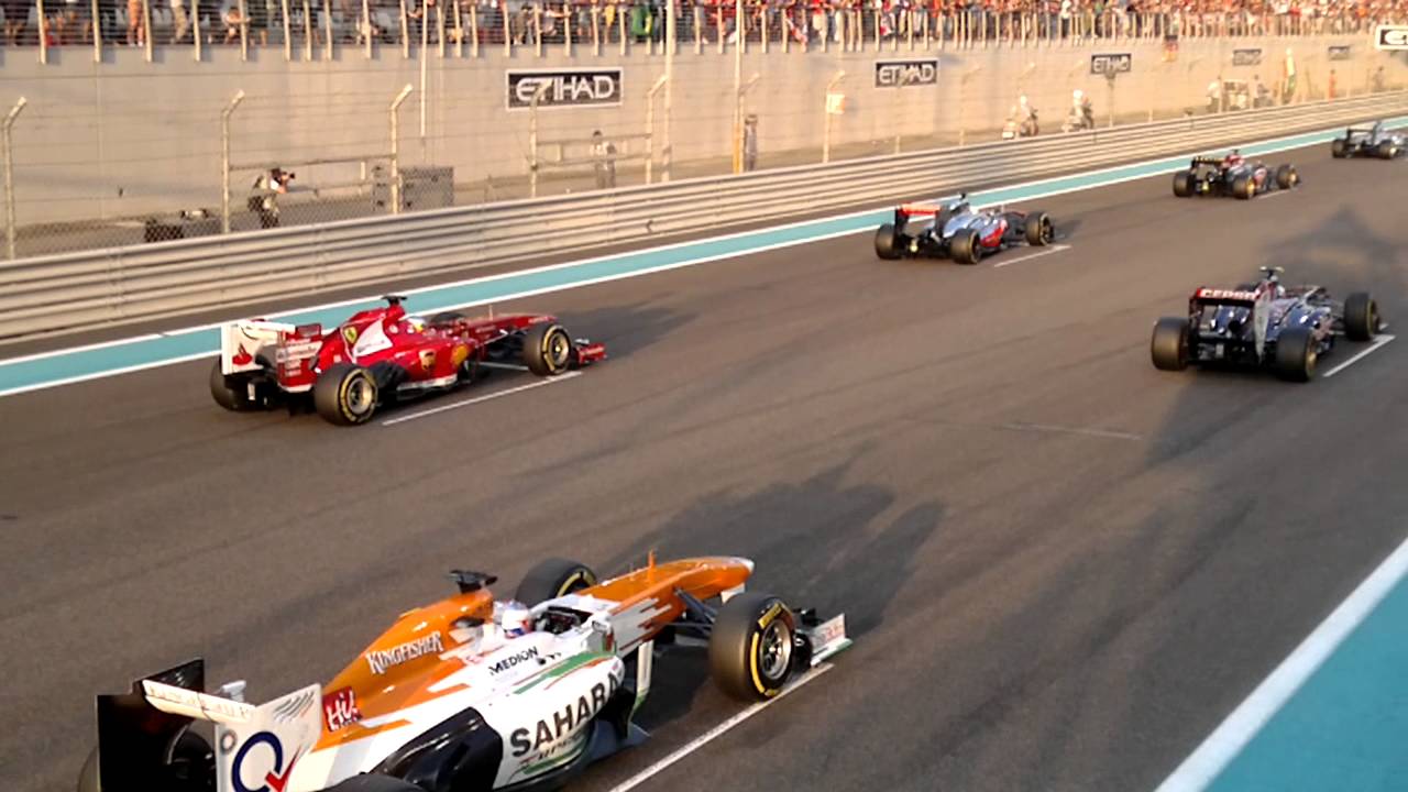 F1 2013 Abu Dhabi Grand Prix start
