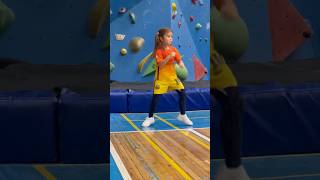 Как Дарина Лайт занимается бадминтоном 🏸 #дариналайт #шортс #бадминтон