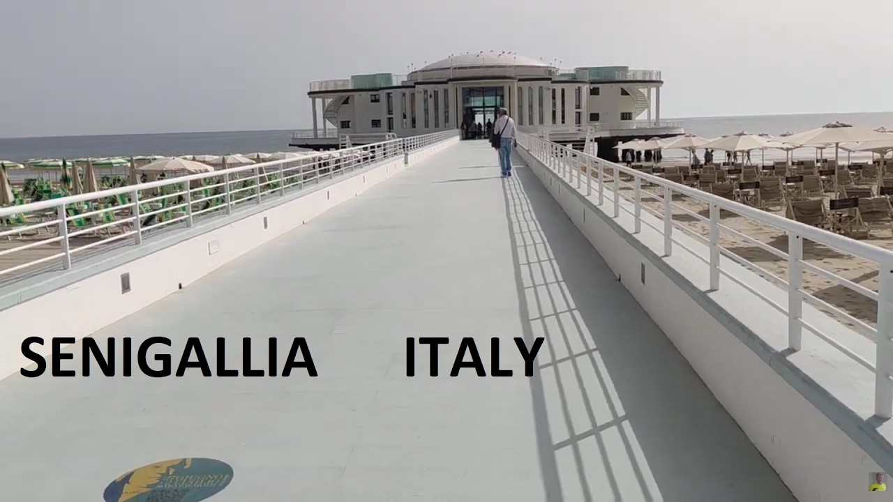 Senigallia , Passeggiata sul lungomare Dante A. ,i migliori Hotel. Marche Italy