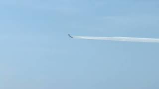 4Khdr2025.7.13ブルーインパルス万博展示飛行　関空への着陸の様子