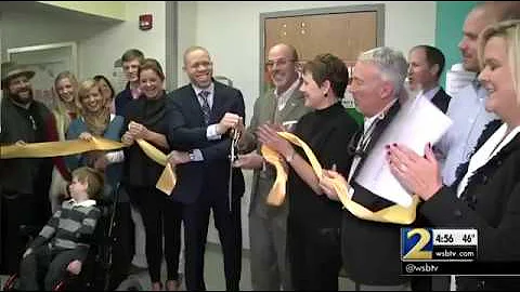 CHOA hospital rooms get a makeover from Sunshine o...