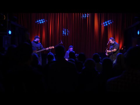 Girl In The Holler - Robert Connely Farr (live)