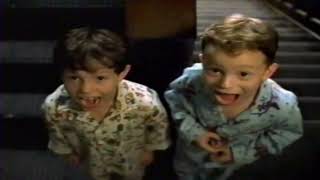 Retro Expedia Travel Website Commercial 2003 How About Something With A Pool