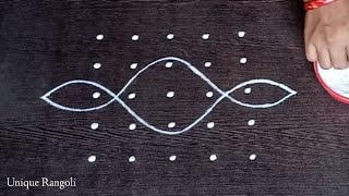 Easy 5-5 straight dots Sikku kolam | Melikala muggu | Simple rangoli with 5 dots by Unique Rangoli screenshot 2