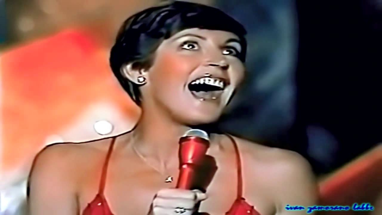 Helen Reddy You're My World (1977) YouTube