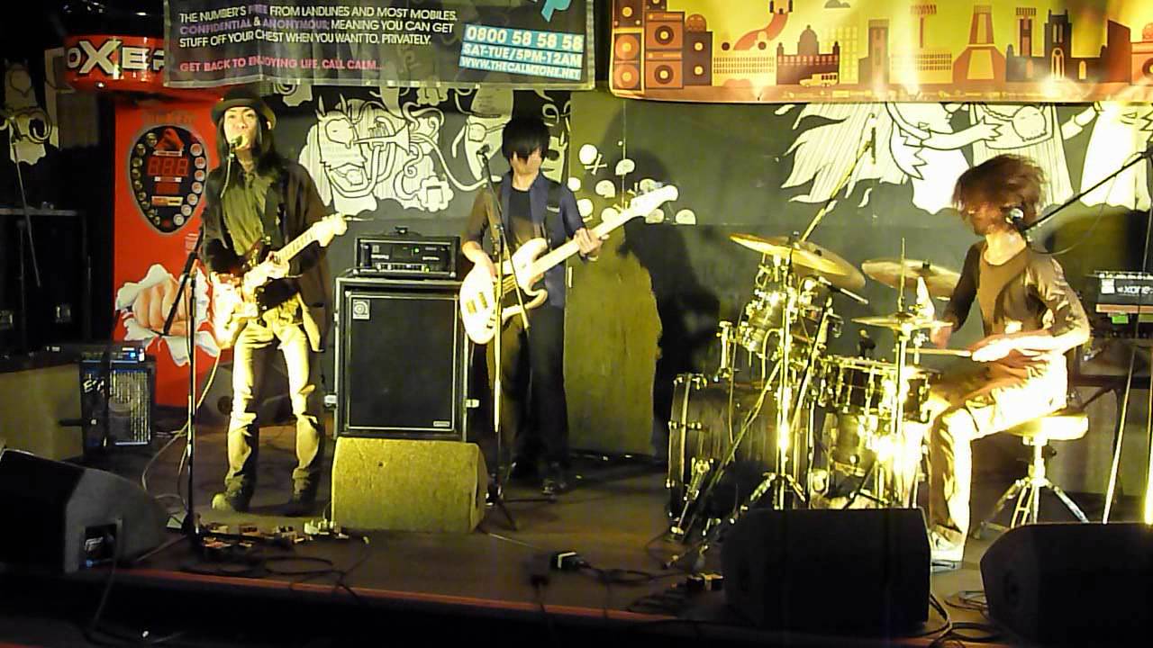 People In The Box - Old City Ward - Bumper - Sound City Liverpool- 17th May 2012.MOV