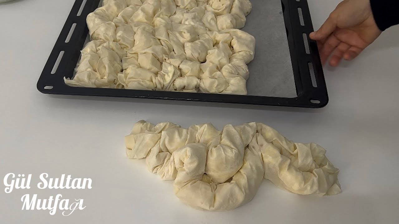 HAZIR YUFKADAN PEYNİRLİ VE SODALI PRATİK BÖREK TARİFİ!!! Akşam yap sabah pişir. HAZIR YUFKADAN PEYNİRLİ VE SODALI PRATİK BÖREK TARİFİ!!! Akşam yap sabah pişir.