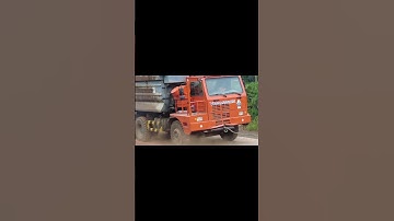 gay cấn với pha vượt đèo video trên kênh youtube @NBGReview #shorts