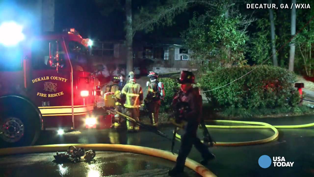 Mom charged with murder after kids die in house fire - YouTube