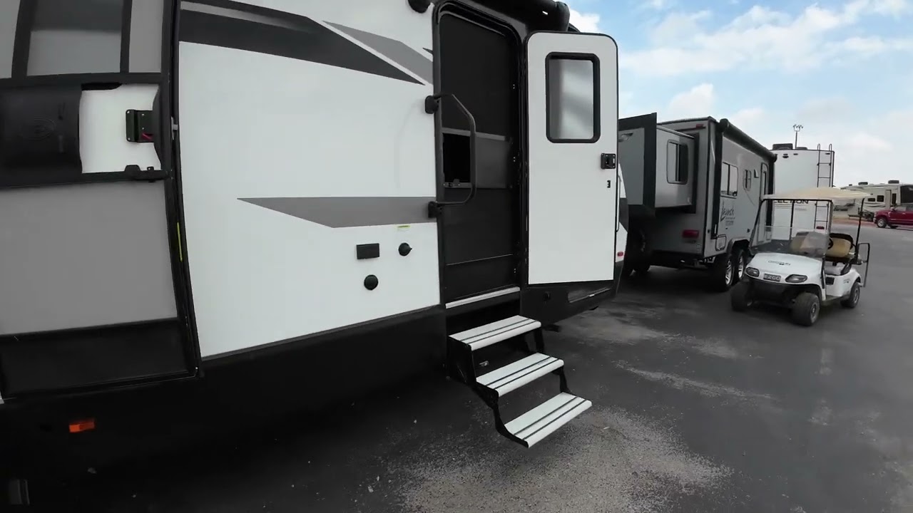 HUNTER & ASHLEY 2022 IMAGINE 3250BH