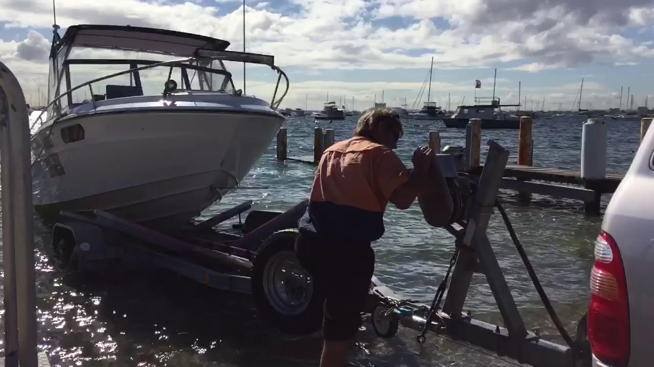 Ian’s electric boat winches YouTube