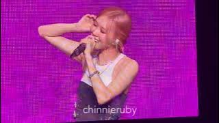 ROSÉ SINGING “COMING HOME” IN HER HOMETOWN 🇦🇺 AHHHH HER VOICE 🥺🤍