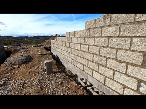 Video: Ano ang split face block wall?