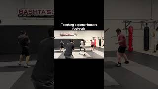 Teaching beginner boxers fundamentals in a digestible and realistic way! #boxing #workout #viral