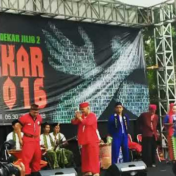Atraksi Guru Besar PS. GOLOK SELIWA Babeh Husin bin Husni  #lebaranpendekarbetawi2016  #lebaranpende