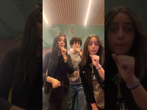 البحر هناك مليان