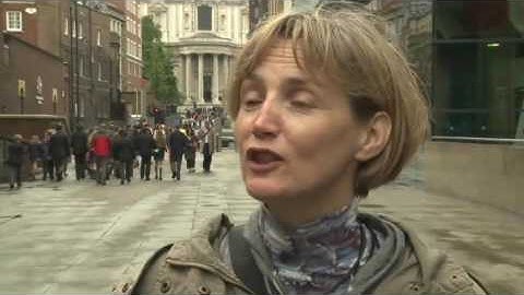 English File beginner video 5 6 r and c in the street