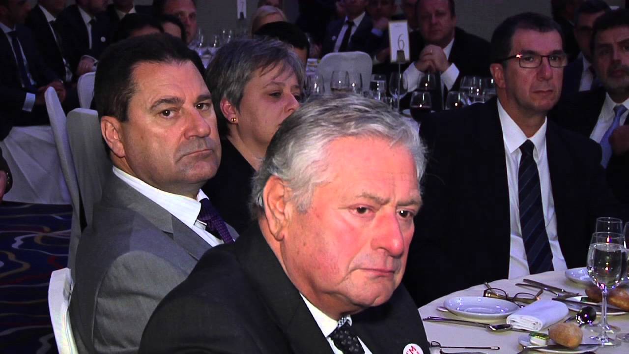 NW STRONGER IN DINNER SIMON HUGHES 15 04 16 YouTube sharing