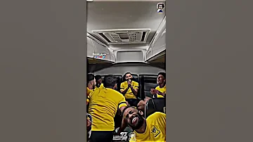 لاعبي الاتحاد يغنون لـ بنزيما اليوم يومك يا كريم 