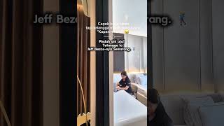 Bangun tidur bukan liat jemuran tetangga, tapi langsung liat Green Golf pribadi dari balkon kamar.