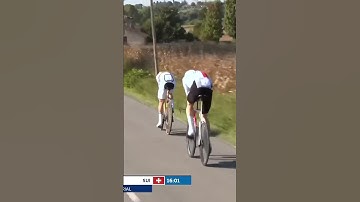 Remco on a mission 🚀 Evenepoel catches his minute man Stefan Küng in the European TT 😮