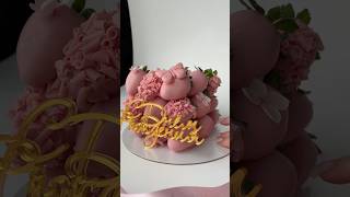 Сборка торта из клубники в шоколаде #клубникавшоколаде