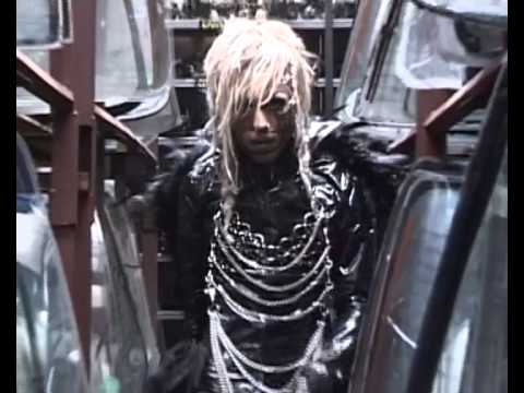 Смотреть «Bitches From Hell - Hairwerk» на YouTube