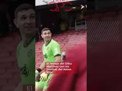 El festejo del Dibu Martínez con los hinchas del Aston Villa