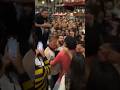 Homem perde o celular, mas recupera da melhor forma possível